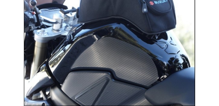 PROTECTOR LATERAL DE DEPOSITO GSR750 CARBONO